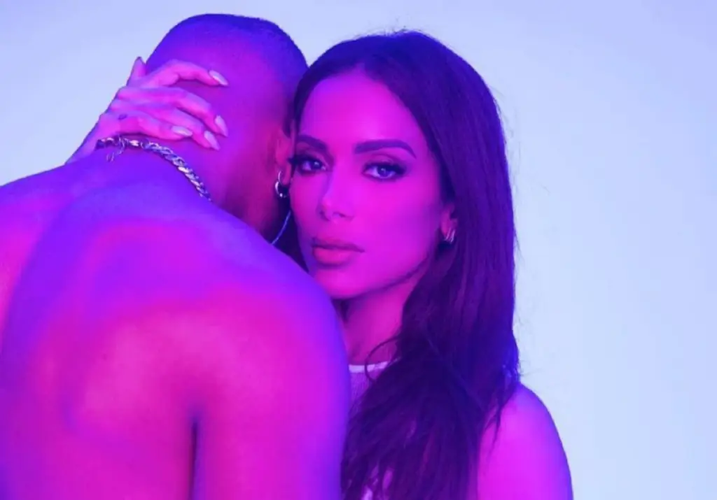 Prefeitura do Rio parabeniza Anitta por Envolver: de Honório Gurgel para o topo do mundo