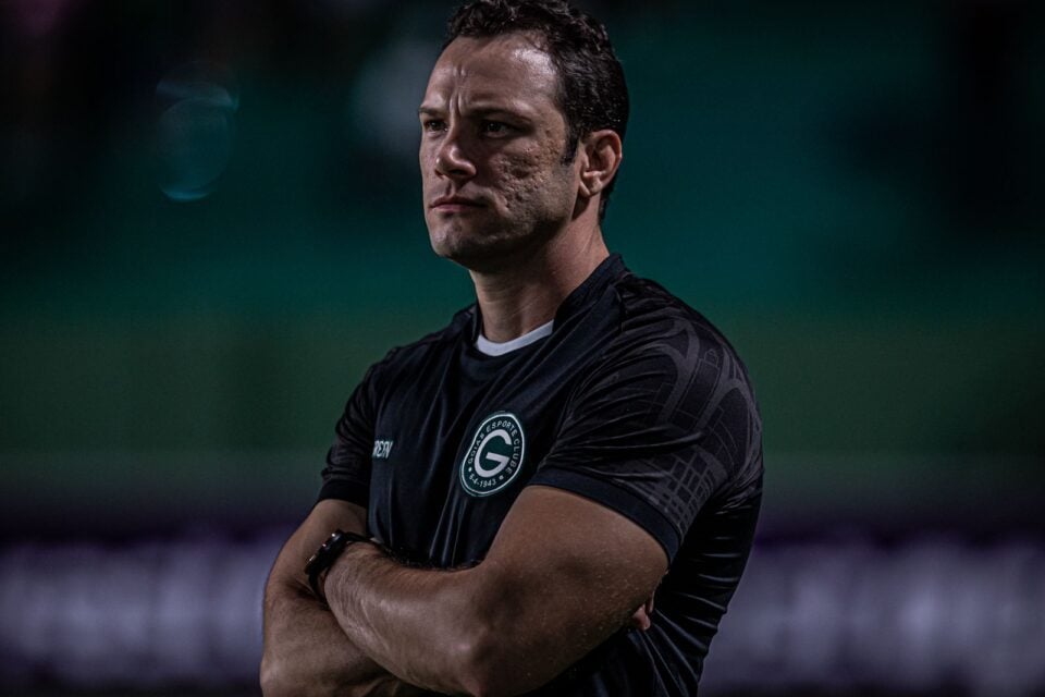 Bruno Pivetti, treinador do Goiás na Serrinha