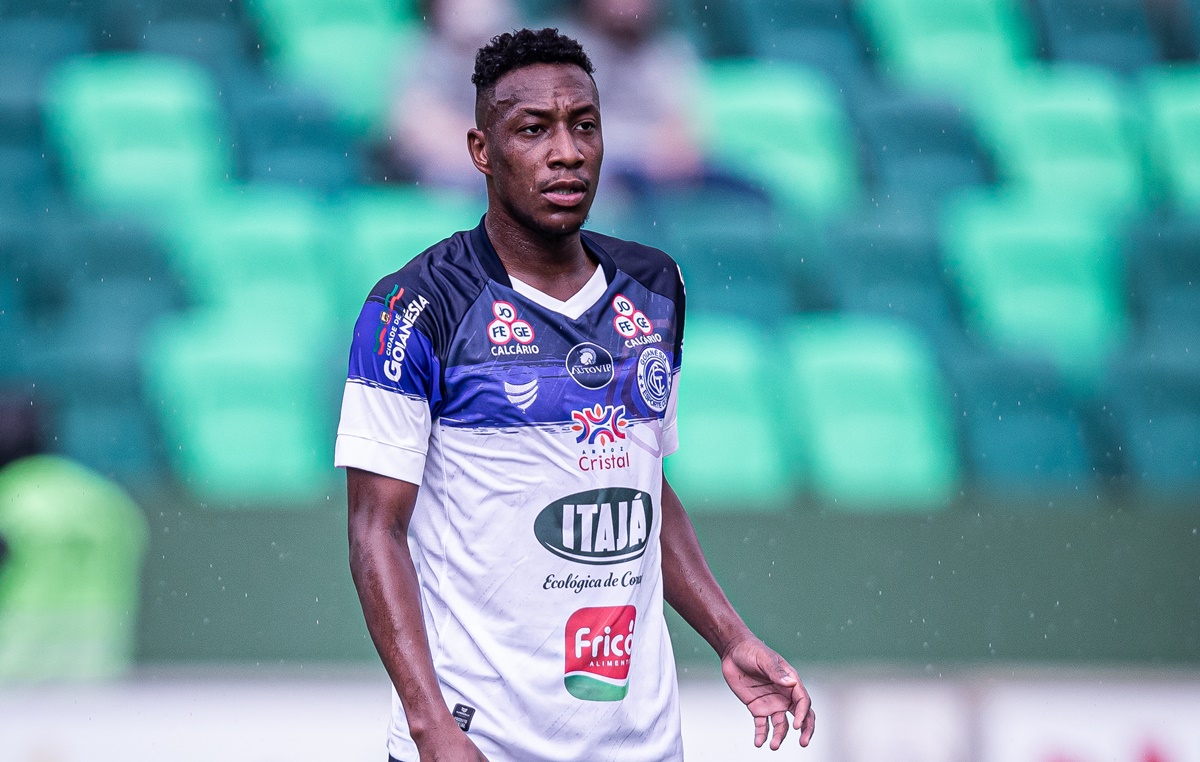 Joãozinho em jogo pelo Goianão 2022