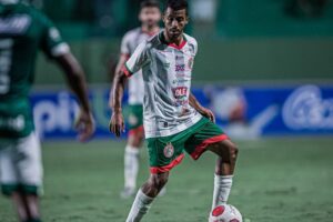 Marcus Vinicius, atuando pelo Morrinhos