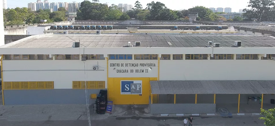 Detentos fazem rebelião em centro de detenção provisória em SP