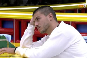 Após polêmica com pão, Arthur Aguiar anuncia dieta no BBB 22