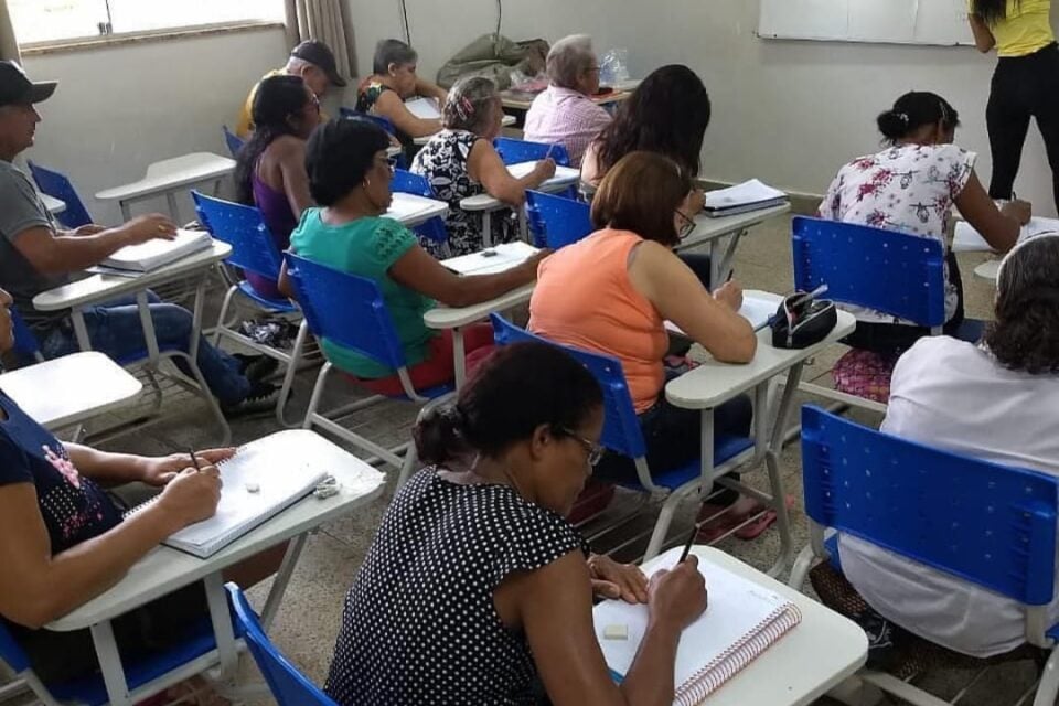 Goiânia está no top 10 de capitais mais alfabetizadas do país; veja ranking Cidade ficou à frente de São Paulo e Brasília
