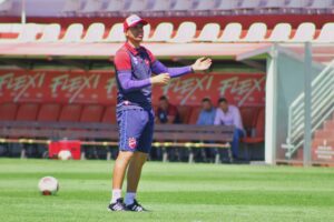 Higo Magalhães em treinamento no Vila Nova