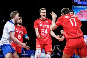 Seleção da Rússia de vôlei em jogo diante do Brasil