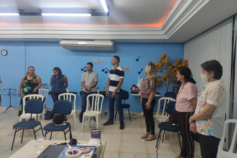 alunos em oficina de empreendedorismo