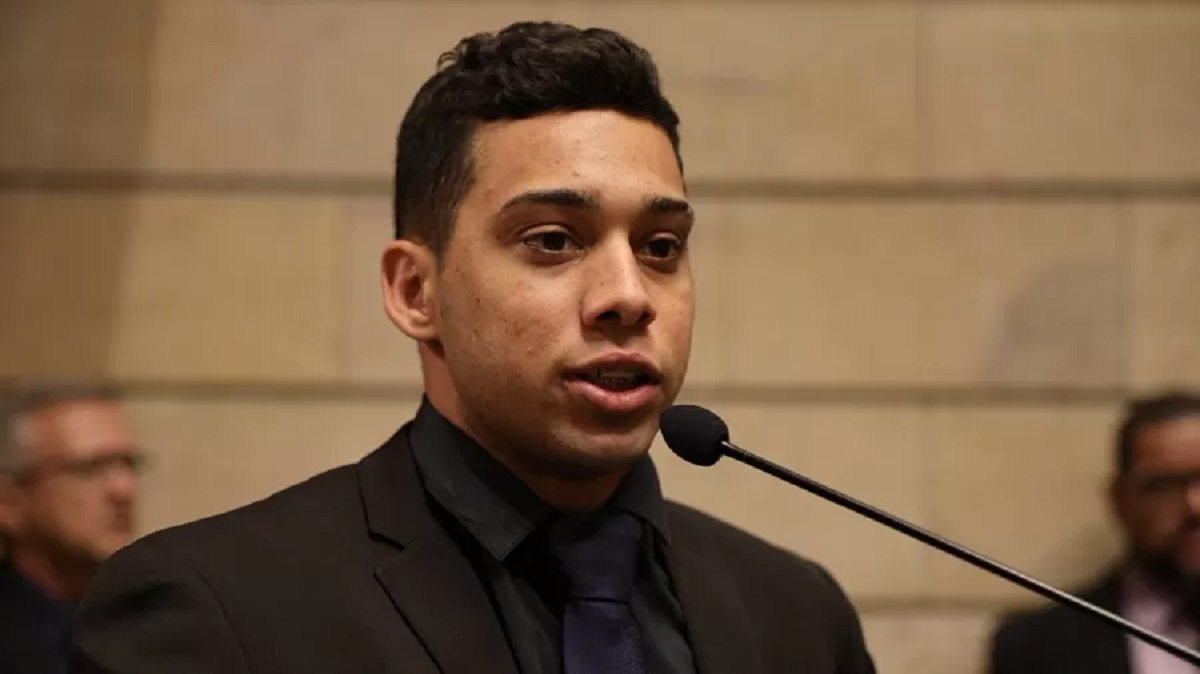 Conselho de Ética da Câmara do Rio notifica vereador Gabriel Monteiro