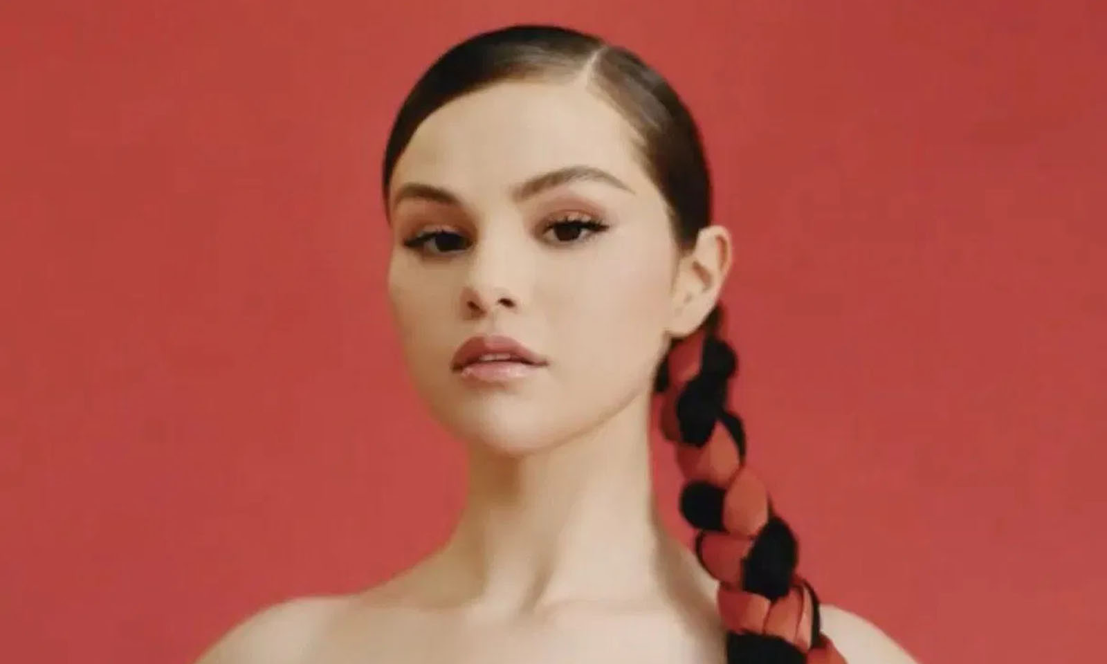 Selena Gomez diz que não liga para seu peso: perfeita do jeito que sou