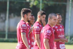 Vila Nova terá pelo menos duas mudanças para enfrentar o Tombense