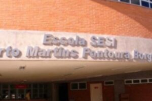 Menino de 11 anos ataca colega com canivete em escola de Uberaba (MG)