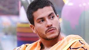 BBB 22: Arthur Aguiar rebate Lula sobre 'robôs' e diz que todos desmerecem sua trajetória