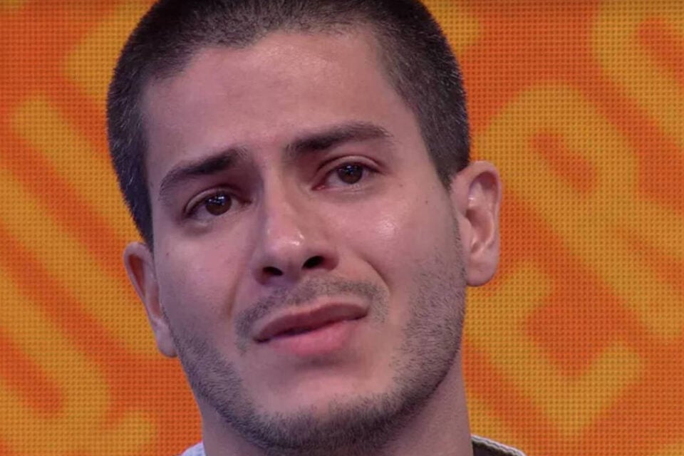 Ator diz que Jogos da Discórdia ativaram nele gatilhos emocionais. BBB 22: 'Estou no limite', diz Arthur Aguiar sobre seu estado emocional