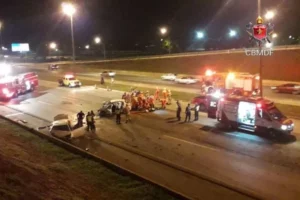 Acidente resultou em duas mortes na vida Epia Sul - (crédito: CBMDF)