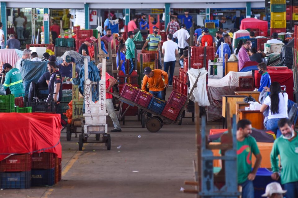 Preço dos alimentos subiram 300% em um ano, diz Ceasa