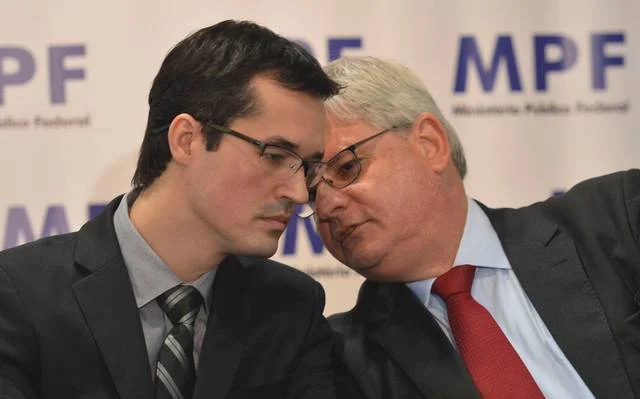 Deltan Dallagnol e Rodrigo Janot, dois dos procuradores que se destacaram no auge da Lava-Jato (Foto: Agência Brasil)