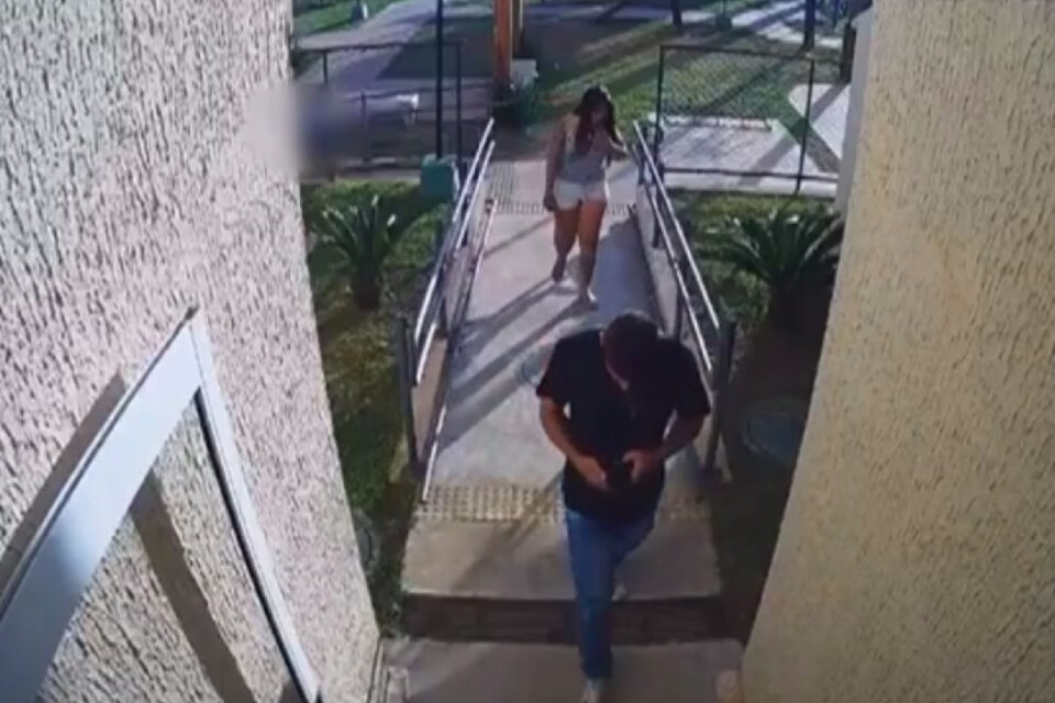 Homem mata namorada