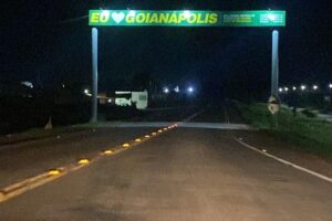 Acidente aconteceu na GO-415 (Foto: Jonathan Cavalcante/Mais Goiás)