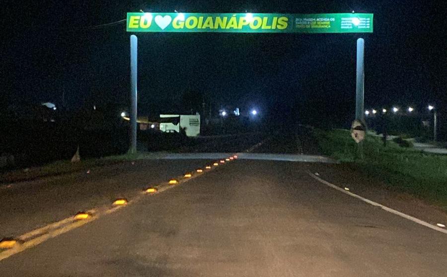 Acidente aconteceu na GO-415 (Foto: Jonathan Cavalcante/Mais Goiás)