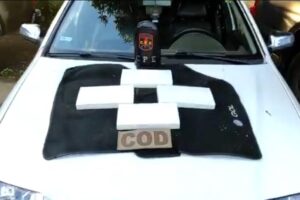Trio é preso com droga escondida em caixa de sapato em Aparecida de Goiânia