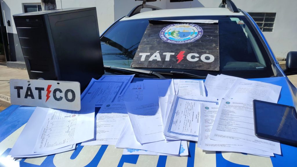 Suspeitos de falsificar diploma, atestado médico e outros documentos são presos em Catalão