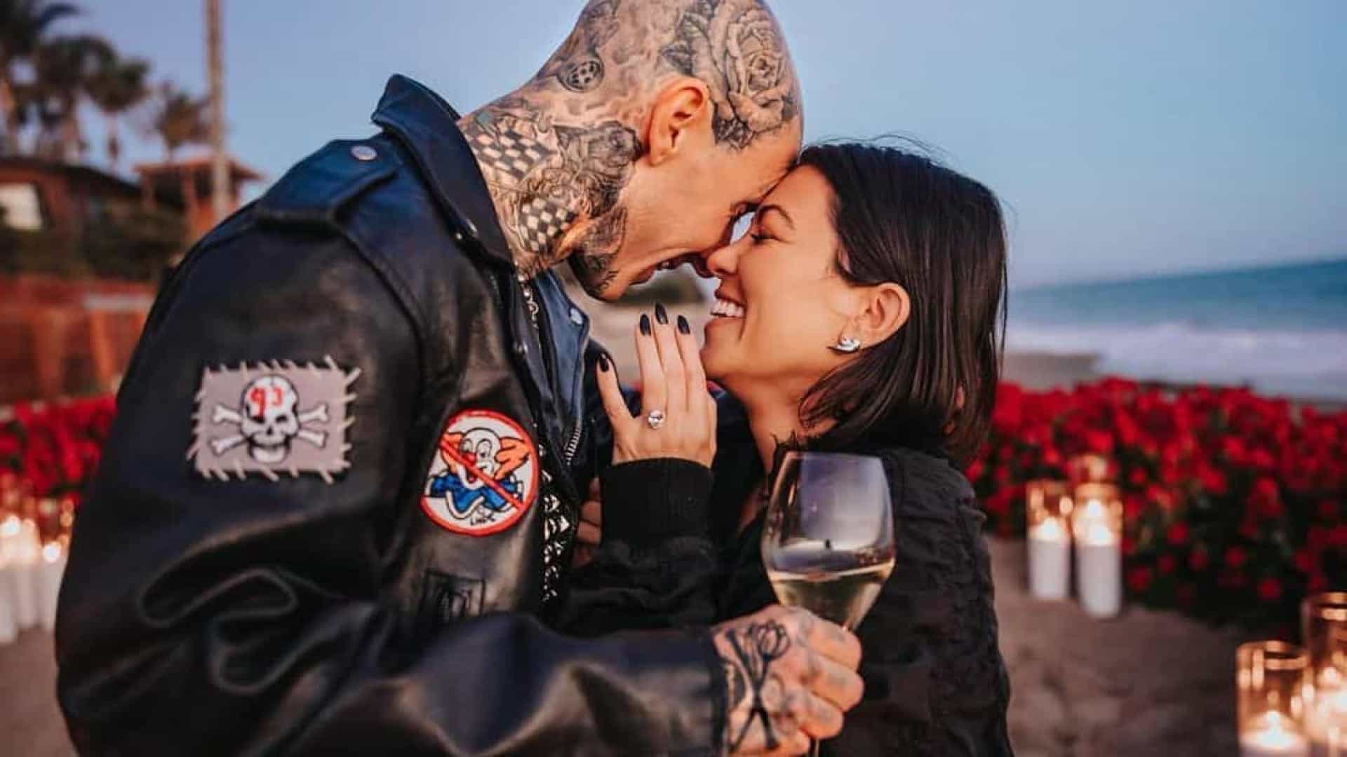 Kourtney Kardashian e Travis Barker se casam em Las Vegas após o Grammy
