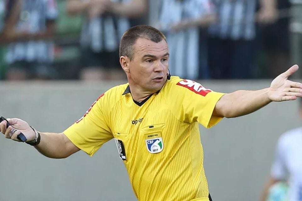 Leandro Vuaden irá apitar a estreia do Vila Nova na Série B