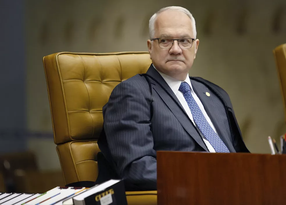 Fachin defende Justiça Eleitoral em meio a tensão e diz que atacá-la é atacar democracia