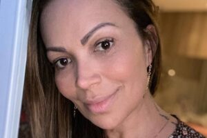 Cantora alerta para brasileiros tomarem cuidado fora do país. Solange Almeida relata furto na Itália: 'Levaram todo meu dinheiro'