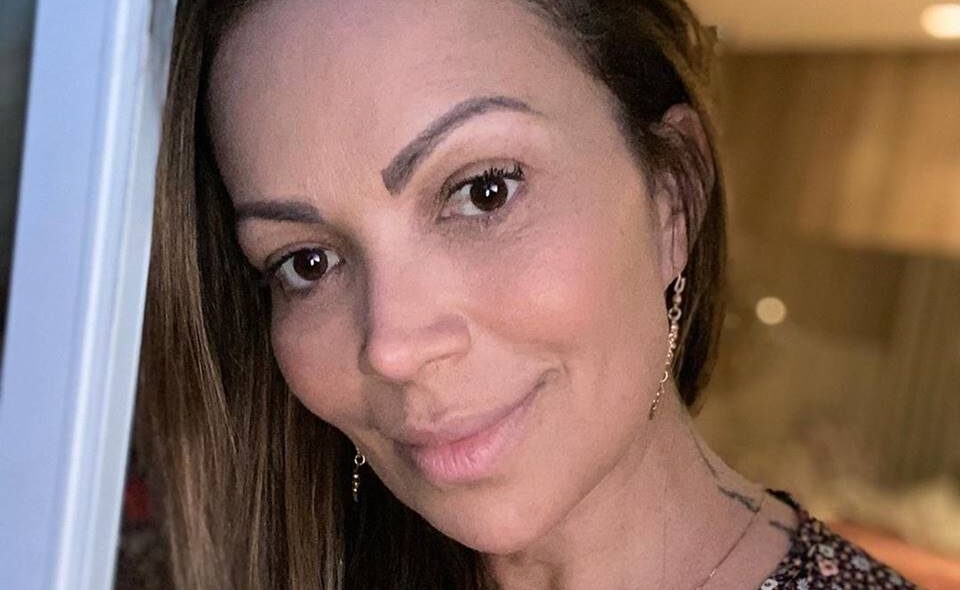 Cantora alerta para brasileiros tomarem cuidado fora do país. Solange Almeida relata furto na Itália: 'Levaram todo meu dinheiro'