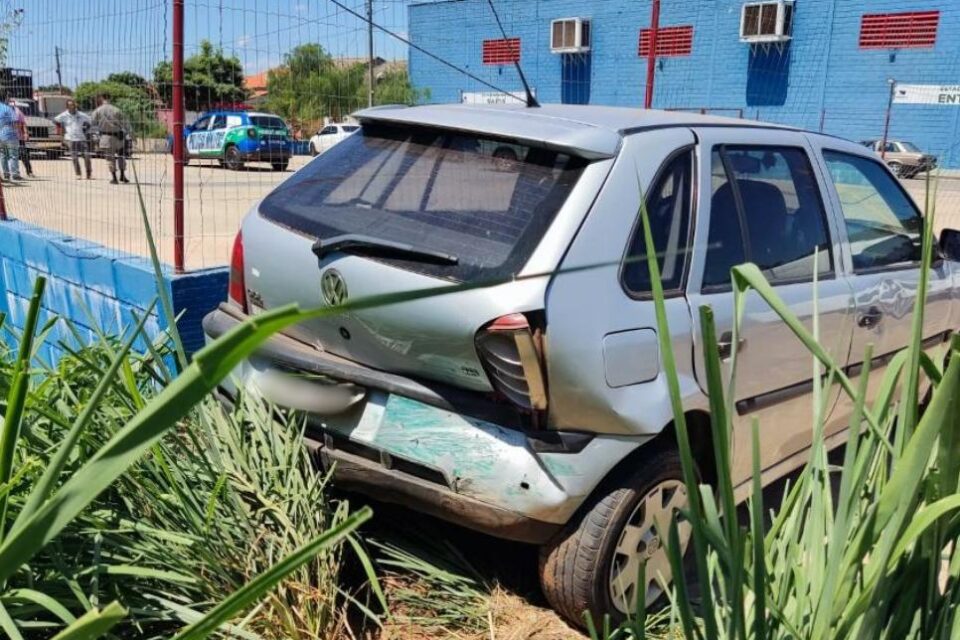 Motorista adolescente e bêbado provoca acidentes com 4 veículos em Goianésia (GO)