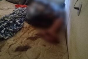 Filho é preso por maltratar e usar aposentadoria da mãe para sustentar vício em álcool em Goiânia