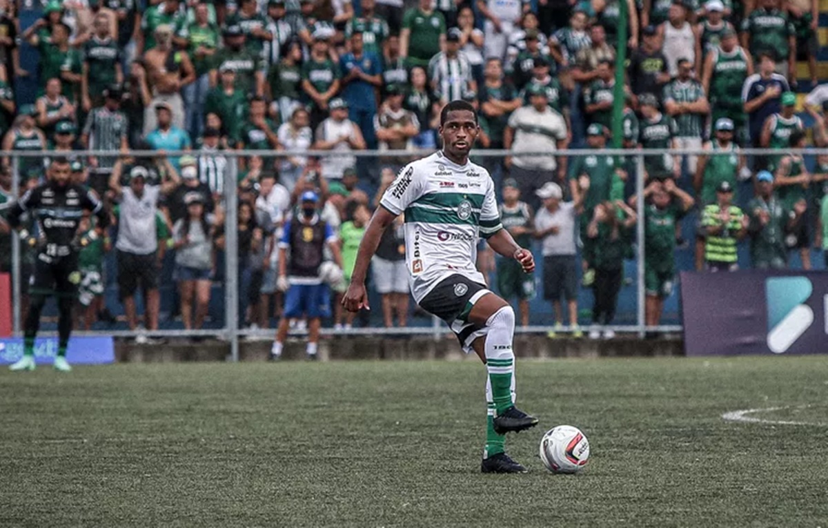 Matheus Sales chega por empréstimo ao Goiás vindo do Coritiba