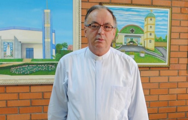 Padre morre três dias após ser internado com dengue em Goiânia