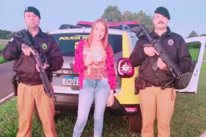 Motorista realiza sonho de ser parada em blitz e comemora: "Momento inexplicável" (Foto: Redes Sociais)