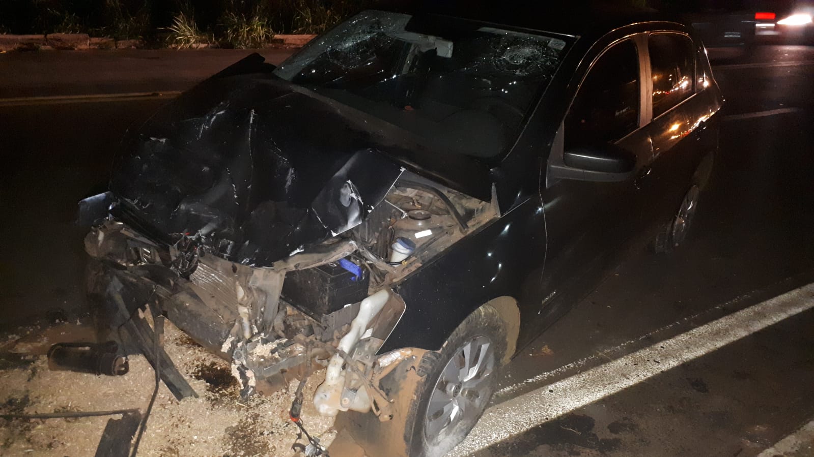 Colisão entre carros na avenida Nerópolis deixa sete pessoas feridas em Goiânia