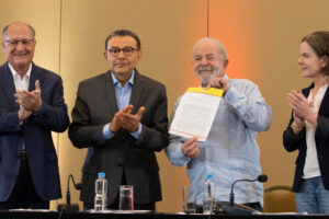 "Desafios do presente são maiores que as disputas do passado", diz Alckmin