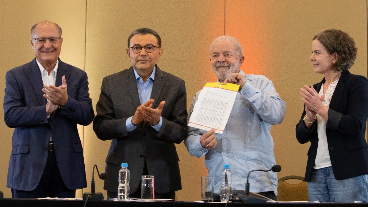 "Desafios do presente são maiores que as disputas do passado", diz Alckmin