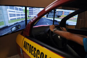 Termina nesta segunda-feira (25) o prazo para os contemplados na 6ª etapa do programa CNH Social iniciarem o processo de habilitação, adição ou mudança de categoria. Conforme edital, o candidato que perder o prazo será desclassificado. De acordo com o Governo de Goiás, a segunda chamada com as vagas remanescentes deve ser divulgada no dia 29 de abril, próxima sexta-feira.