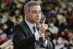 STF dá dez dias para Planalto explicar sigilo sobre "pastores do MEC"