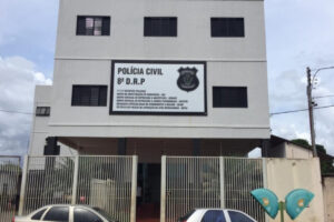 A Polícia Civil investiga o caso de um cavalo que foi encontrado completamente carbonizado, em um lote baldio próximo ao bairro Nilson Veloso 1, na cidade de Rio Verde.