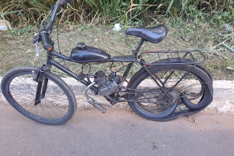 Ciclista fica ferido após ser atingido por motociclista embriagado na Perimetral Norte, em Goiânia