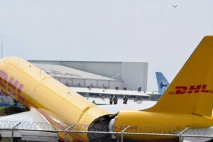 Destino da aeronave era a Guatemala. Avião se parte ao meio durante pouso de emergência na Costa Rica; vídeo