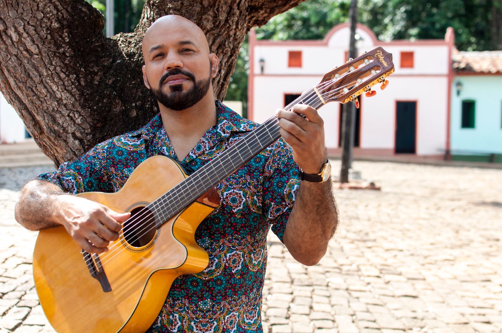 Fernando Boi comanda encontro de sambistas em Goiânia