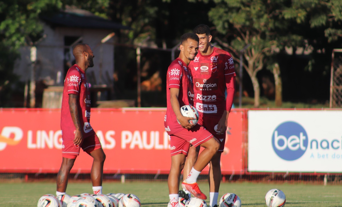 Pablo Roberto em treinamento no Vila Nova
