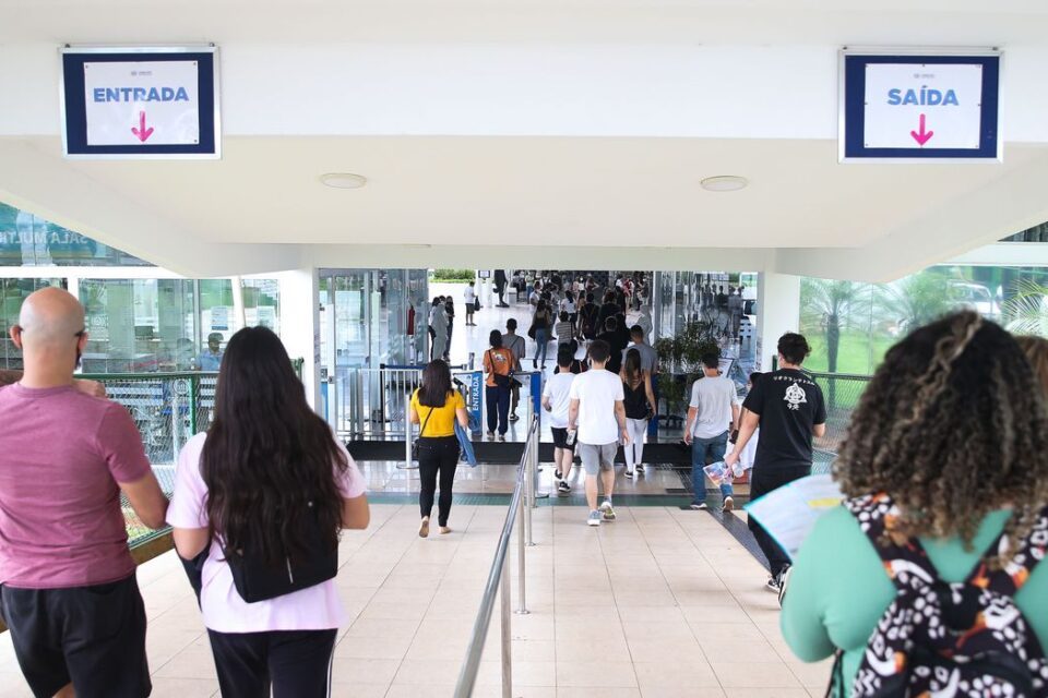Recursos devem ser apresentados até dia 29. Estudante já pode entrar com recurso contra isenção do Enem negada