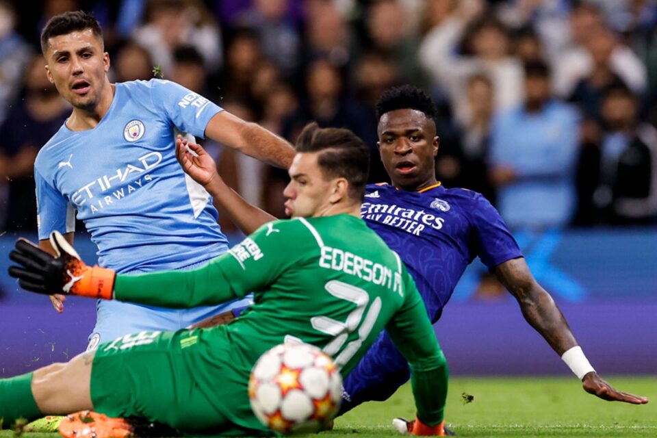Vinicius Júnior foi o autor de um dos gols do Real Madrid no jogo contra o Manchester City