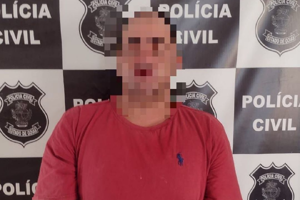 Um homem de 35 anos, identificado apenas como W.Q.S, está preso suspeito de matar à tiros a vítima João Ribeiro de Carvalho Neto, no último dia 18 de março. A prisão do suspeito aconteceu nesta terça-feira (26), depois que a Polícia Civil cumpriu um mandado de prisão temporária contra ele, na cidade de Quirinópolis, Sudoeste de Goiás.