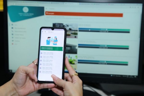 Telemedicina sempre foi alvo de polêmica no Brasil. Ministério da Saúde vai liberar teleconsultas mesmo com fim de emergência para a Covid