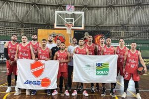 Elenco do Vila Nova/AEGB em Osasco