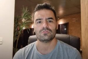 Alesp mantém processo de cassação de Arthur do Val